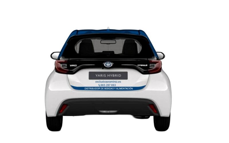 Vinilo trasero del Toyota Yaris de Exclusivas Ramírez
