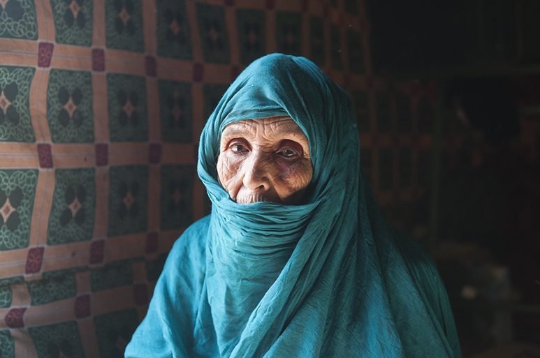 Portrait of a Sahrawi woman looking at the camera